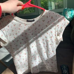 RARE*** BRANDY MELVILLE FLORAL TOP